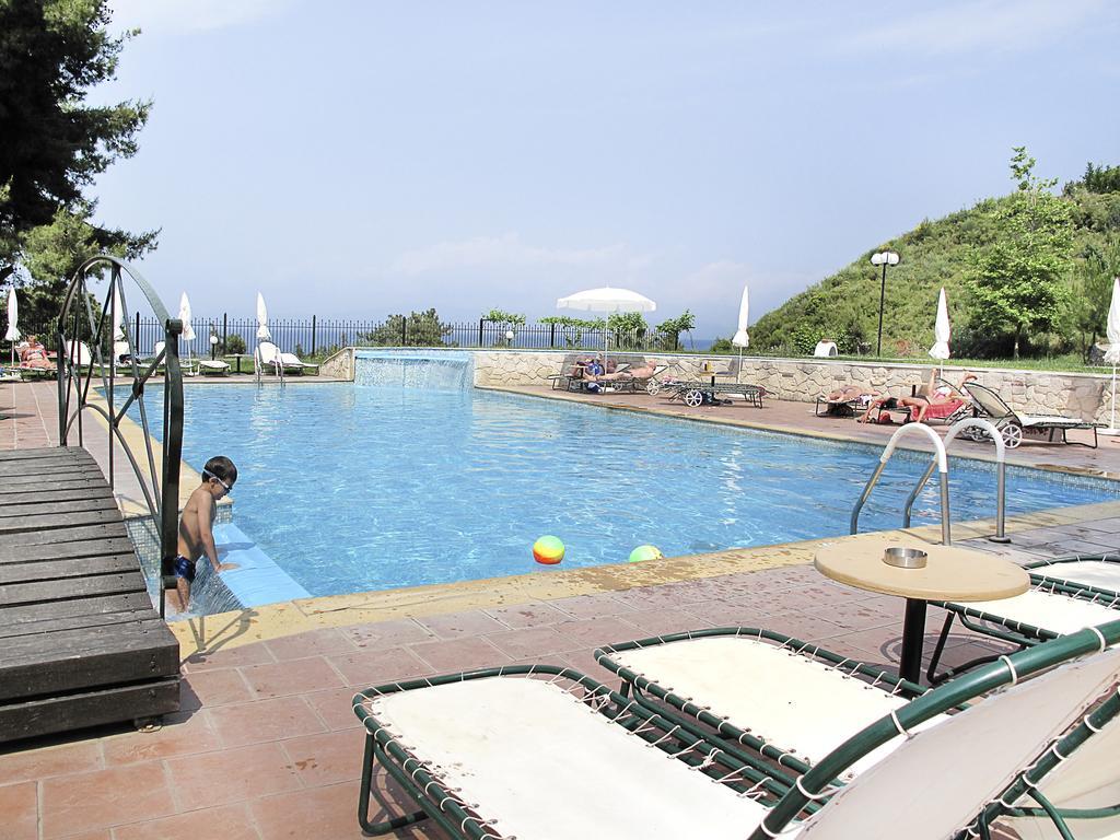 Lesse Hotel Chalkidiki Kültér fotó